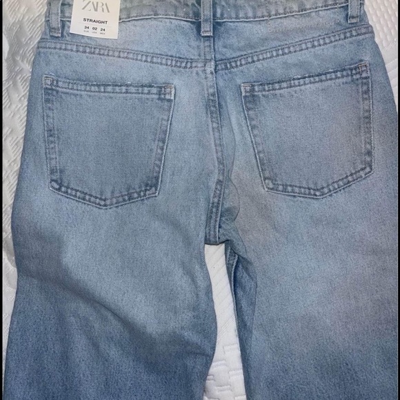 NWT ZARA JEANS! Size 2 straight leg mid rise style. Never been worn before! - Picture 2 of 3